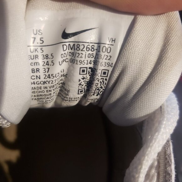 Size 7.5 - Womens Air Max 97 'White University Gold' Nike Shoes Sneakers - Picture 8 of 8